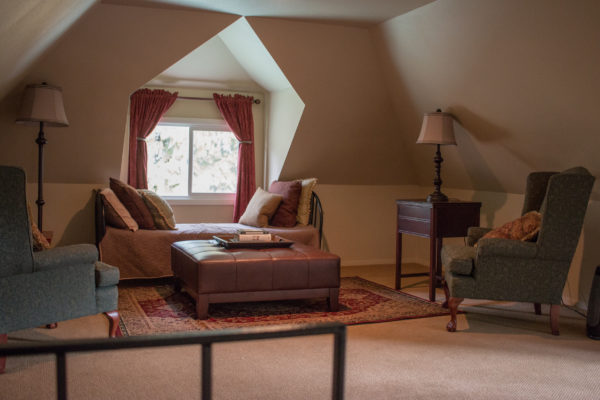 Guest Suite at Beecher Hill House, Peshatin, Washington